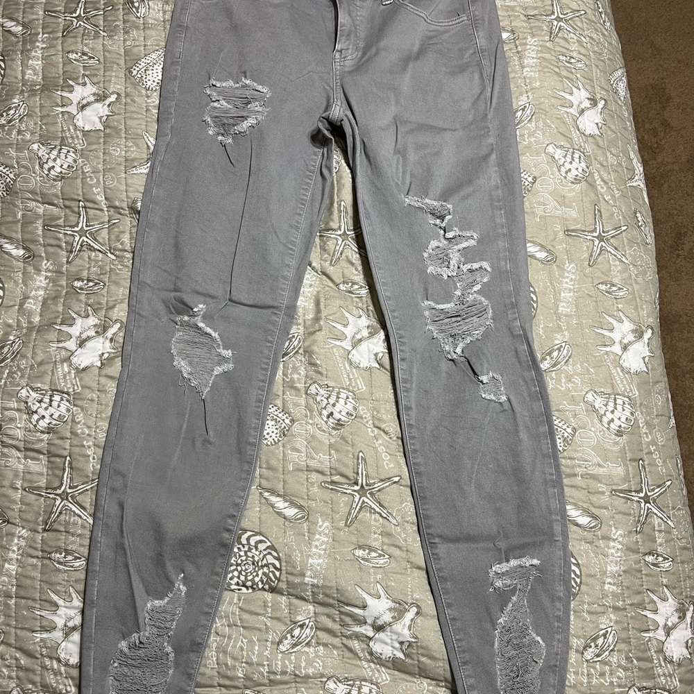 Distressed Gray American Eagle Jeggings
